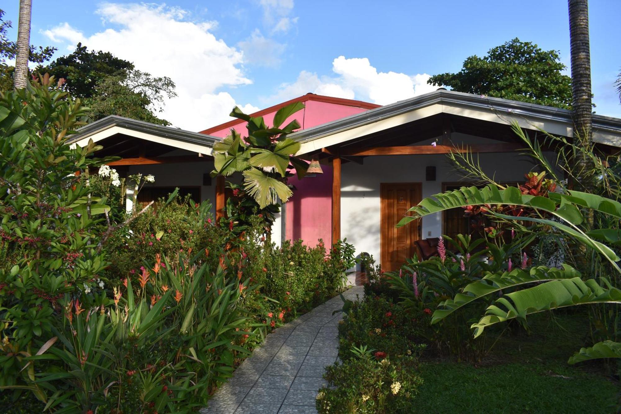 Hotel Roca Negra Del Arenal Ла Фортуна Экстерьер фото